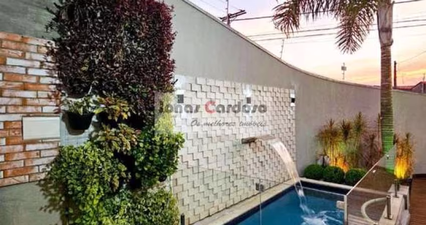 Impecável sobrado à venda em Mogi das Cruzes-SP, com  3 quartos, 1 suíte, 2 salas, 2 vagas, 140m²  Piscina e espaço Gourmet! R$: 765 mil