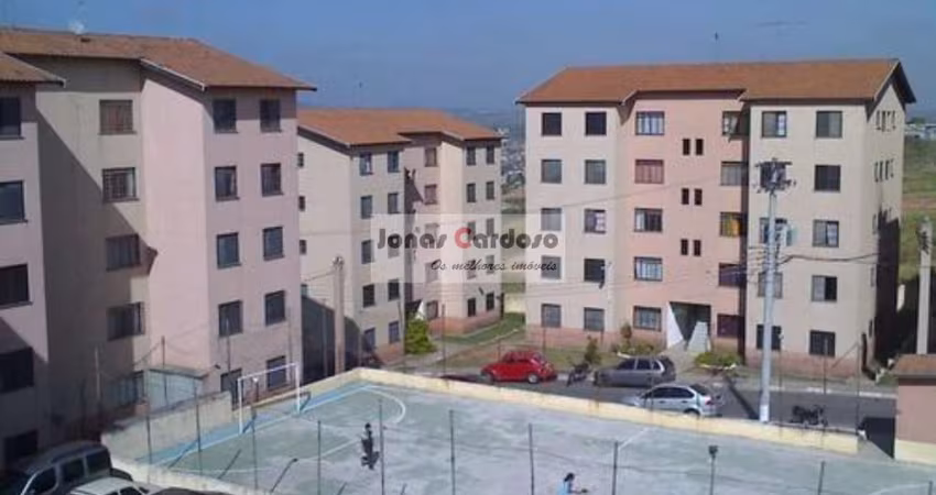 Apartamento à venda no Jardim dos Amarais, Mogi das Cruzes-SP: 2 quartos, sala, banheiro, garagem e 55m² de área! Por R$: 170 mil. IPTU isento!