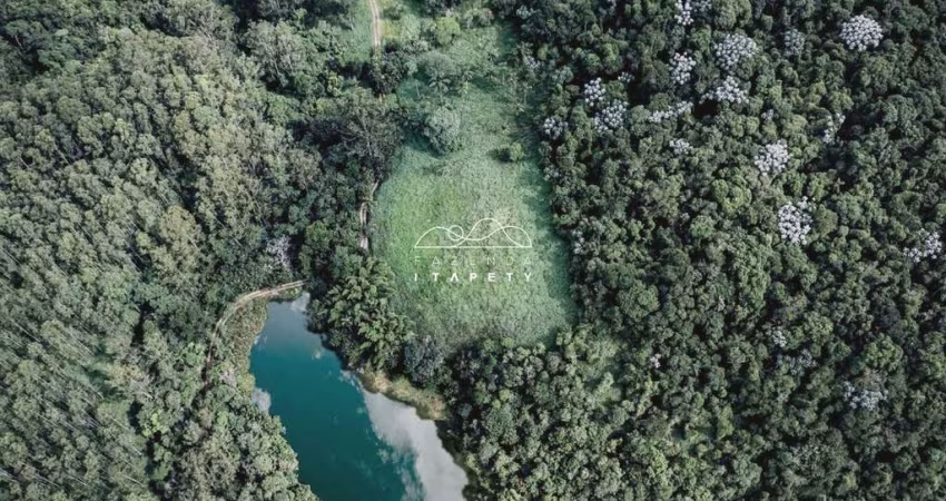 Terreno em Condomínio Luxuoso Fazenda Itapety à Venda em Mogi das Cruzes-SP, Bairro Rodeio  420m² de Área, por R$: 800 mil.