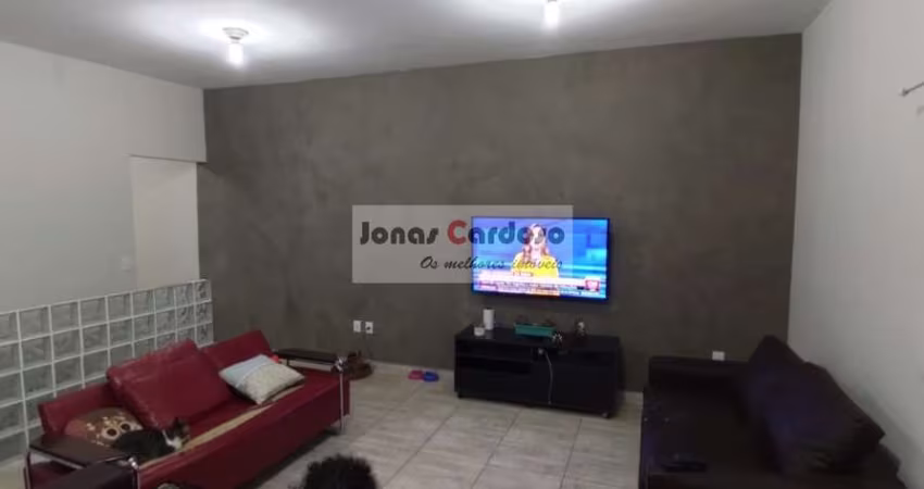 Imperdível Casa à Venda em Mogi das Cruzes-SP, Parque Morumbi: 3 Quartos, 1 Suíte, cozinha, copa , 3 Vagas, 360 metros de terreno ! Por R$: 640 mil.