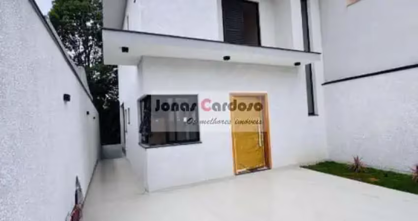 Casa à venda em Mogi das Cruzes-SP, no Jardim Nathalie: 3 quartos sendo1 suíte, 1 sala, 2 banheiros, 1 vaga. Por 780 mil.