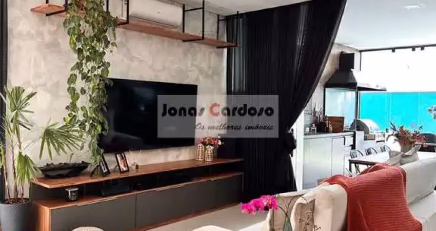Residência de Alto Padrão em Condomínio Exclusivo em Cézar de Souza, Mogi das Cruzes-SP: 3 Quartos, 3 Suítes, 2 Salas, 5 Banheiros, 4 Vagas, 300m².