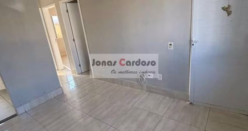 Casa em Condomínio à Venda em Mogi das Cruzes-SP no Jd. Layr: 2 Quartos, 1 Sala, 1 Banheiro, 1 Vaga. Por 260 Mil.