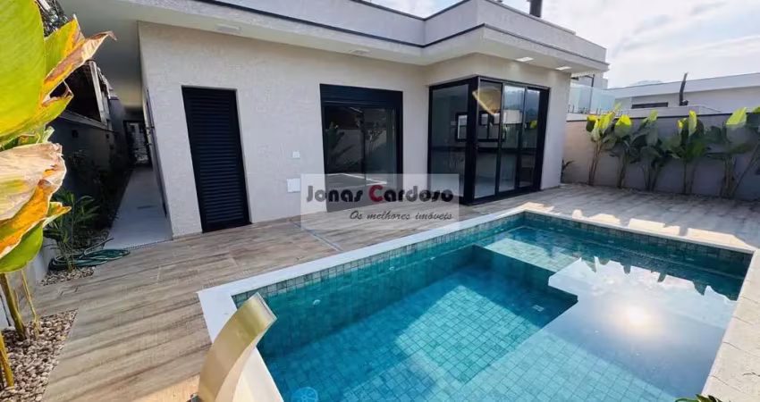 Casa térrea padrão à venda no condomínio Veredas, Mogi das Cruzes-SP: 3 quartos sendo 3 suítes, 4 vagas, piscina ampla e paisagismo. R$: 1.790.000