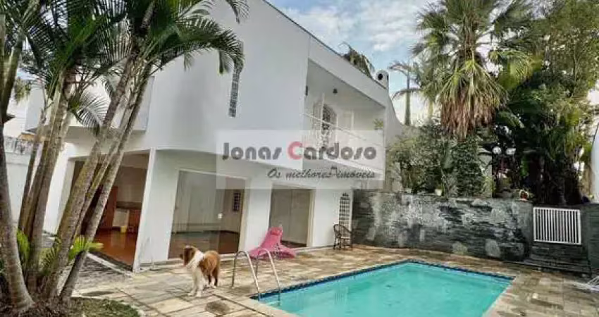 Imperdível oportunidade de comprar casa de luxo em Vila Nova Socorro, Mogi das Cruzes-SP, com 6 quartos, 1 suíte e 454m² de área.