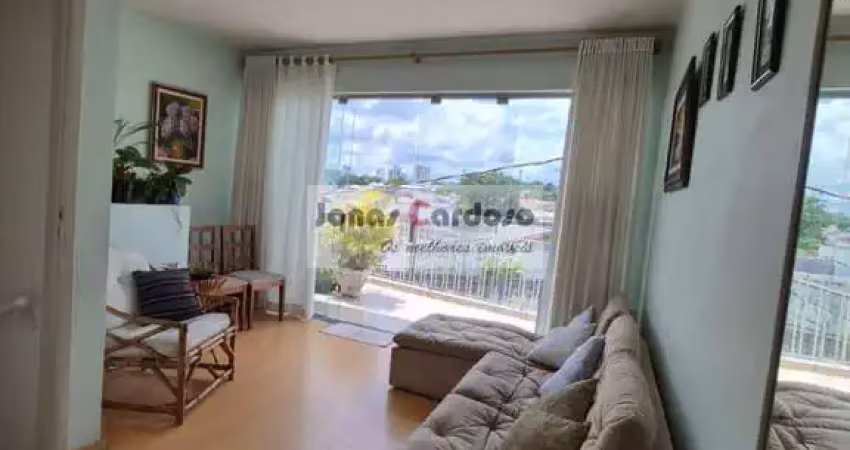 Casa à venda no Centro de Mogi das Cruzes-SP 2 casas Térrea e Superior: 2 quartos, 1 sala, 1 banheiro, 1 vaga de garagem. Por 970 Mil