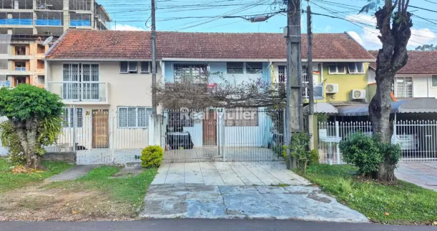 Sobrado com 140 m2 de área total - localização privilegiada no bairro boa vista