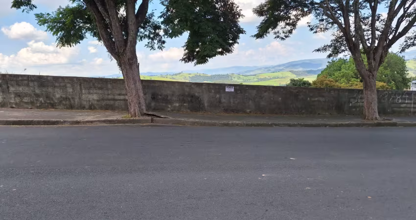 Vendo terreno- chácara,de 750m2 bairro assunção em águas de lindoia