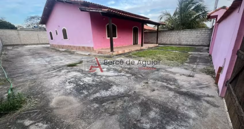 Casa com 3 quartos para alugar em Parati, Araruama 