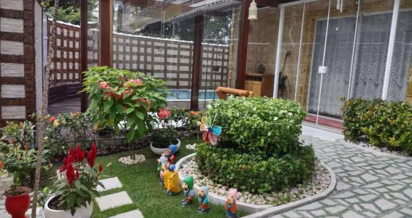 Casa em condomínio fechado com 4 quartos à venda na Rua Estrada dos bandeirantes, Vargem Pequena, Rio de Janeiro