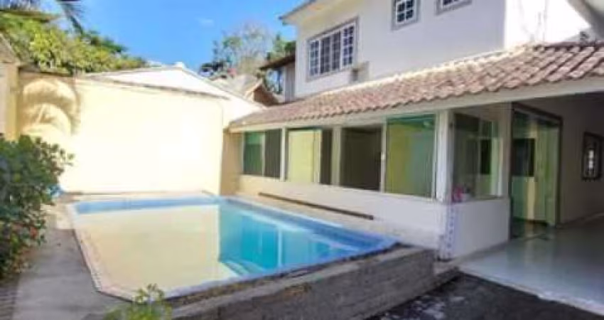 Casa em condomínio fechado com 4 quartos à venda na Rua Lagoa Bonita, Vargem Grande, Rio de Janeiro