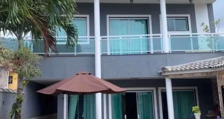 Casa em condomínio fechado com 4 quartos à venda na Rua Professor Santos Moreira, Camorim, Rio de Janeiro