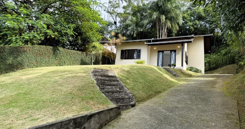 Casa à venda com 2 quartos (1 suíte) no bairro Nova Brasília – Joinville/SC | R$ 475.000,00