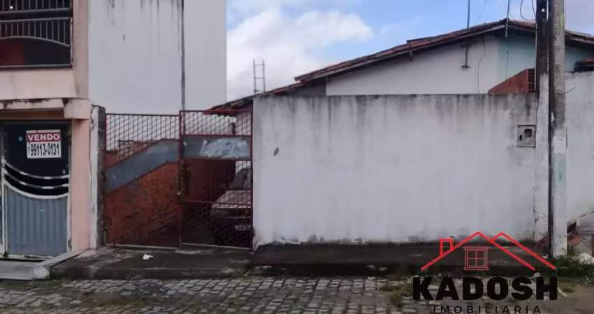 Imperdível oportunidade: Casa à venda em Feira de Santana-BA, bairro Gabriela! 2 quartos, 1 sala, 1 banheiro, 1 vaga, 100m².