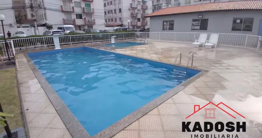 Apartamento à venda em Feira de Santana-BA, bairro Pedra do Descanso: 2 quartos, 1 sala, 1 banheiro, 1 vaga, 45m². Venha conferir!