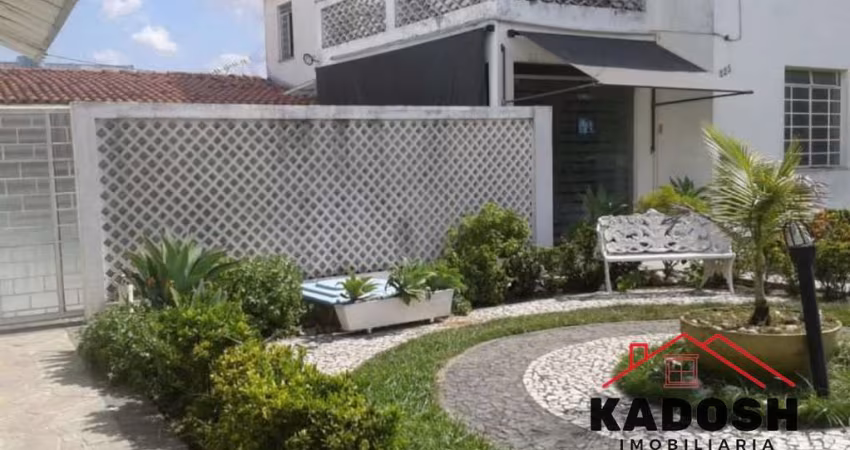 Excelente oportunidade: Ponto Comercial no Centro de Feira de Santana-BA, 9 Banheiros e 200m² de Área!