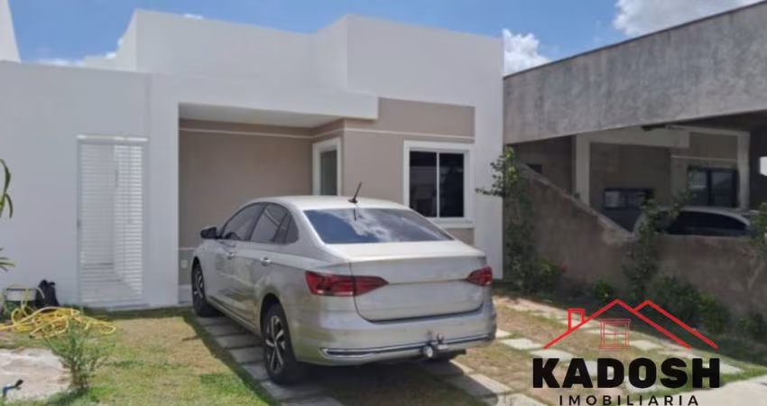 Casa em Condomínio à Venda em Santo Antônio dos Prazeres, Feira de Santana-BA: 2 Quartos, 1 Sala, 1 Banheiro, 2 Vagas - 120m².