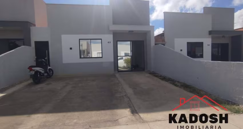 Casa em Condomínio à Venda em Feira de Santana-BA: 2 Quartos, 1 Sala, 1 Banheiro, 2 Vagas, 130m² no Bairro Registro!