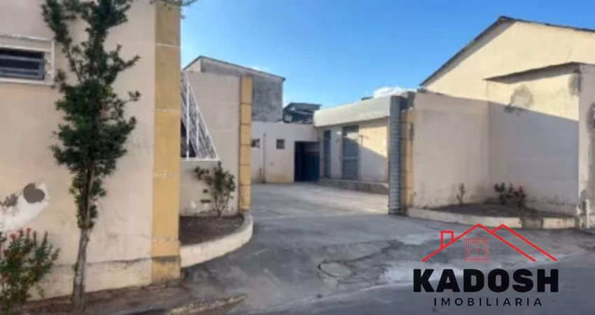 Alugo galpão comercial localizado no centro da cidade em Feira de Santana