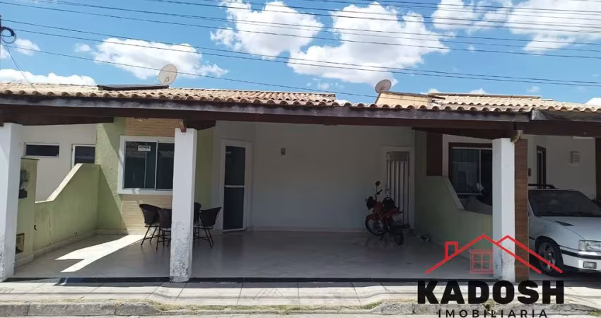 Venda de Casa em Condomínio no Parque Ipê, Feira de Santana-BA: 2 Quartos, 1 Sala, 1 Banheiro, 2 Vagas e 75m². Aproveite!