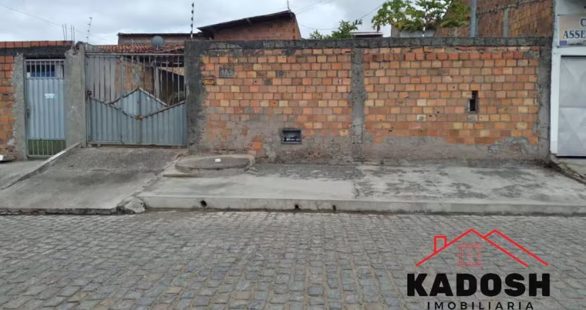 Terreno à venda na cidade de Feira de Santana-BA, bairro Conceição! 1 quarto, 1 sala, 1 banheiro, 2 vagas de garagem, 250m²!