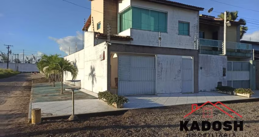Casa à venda em Feira de Santana-BA, bairro Lagoa Salgada, 4 quartos, 2 suítes, 2 salas, 3 banheiros, 150m².