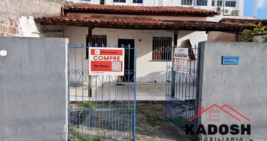 Aluguel de Casa de 2 Quartos no Bairro Calumbi em Feira de Santana-BA, Bem Localizada!