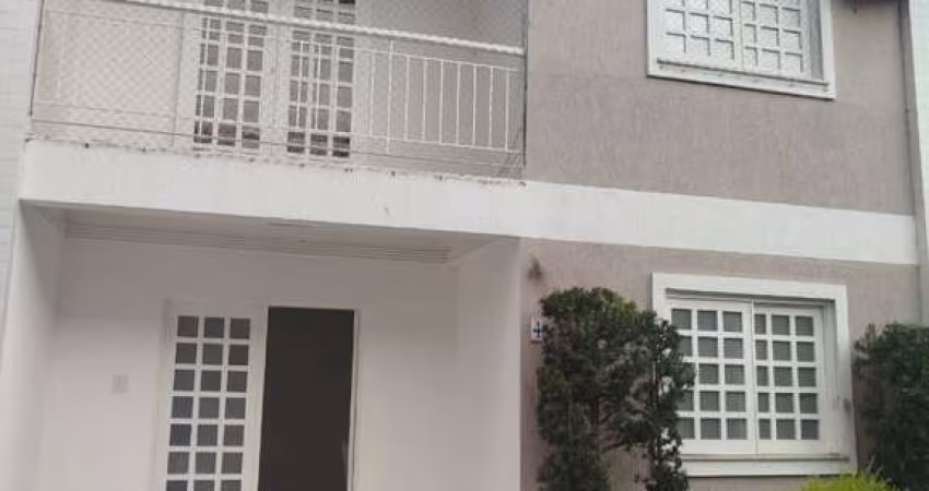 casa de 3 quartos no bairro Santa Mônica, Feira de Santana-BA: 1 suite, 1 sala, 2 banheiros, 2 vagas de garagem, 170m².