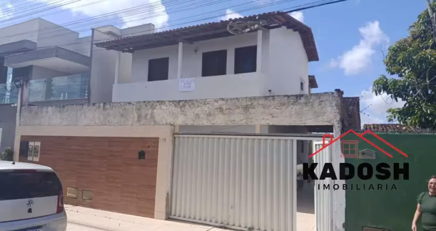 Casa primeiro andar para locação localizada  no parque ipe em feira de santana