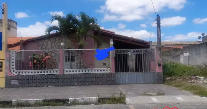 Casa para venda bem  localizada no bairro capuchinhos em feira de santana