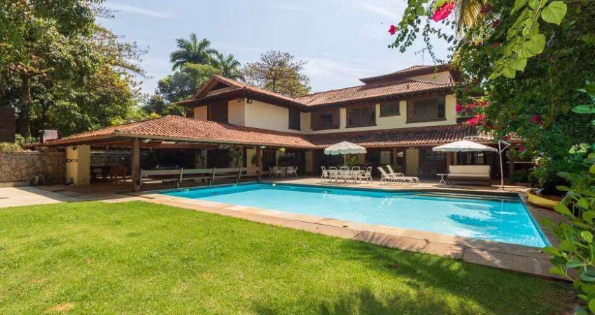 Sensacional casa no Condomínio Santa Mônica