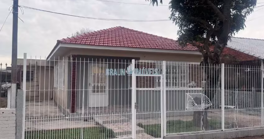 Casa de 3 dormitórios sendo 1 suite em cachoeirinha em excelente localização na parada 56 com 12 metros de frente.