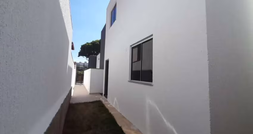 Casa em condomínio fechado com 3 quartos à venda na Rua Lírios Do Campo, 82, Etelvina Carneiro, Belo Horizonte