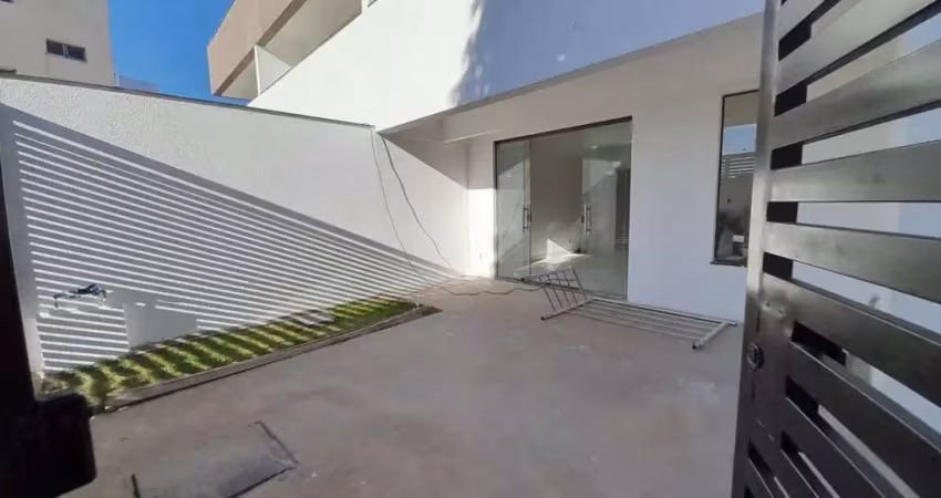 Casa com 3 quartos à venda na Rua Praça Carmo Camilo Soares, 78, Copacabana, Belo Horizonte