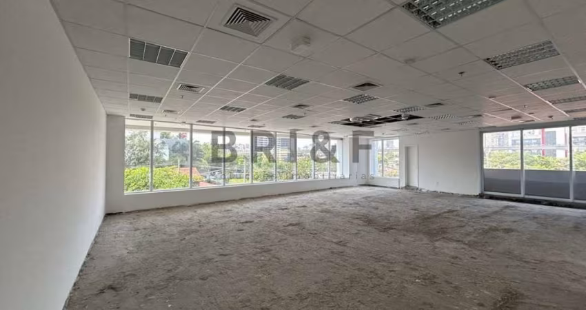 SALA COMERCIAL PARA LOCAÇÃO COM 172M², 5 VAGAS DE GARAGEM NO BROOKLIN, REGIÃO DA BERRINI