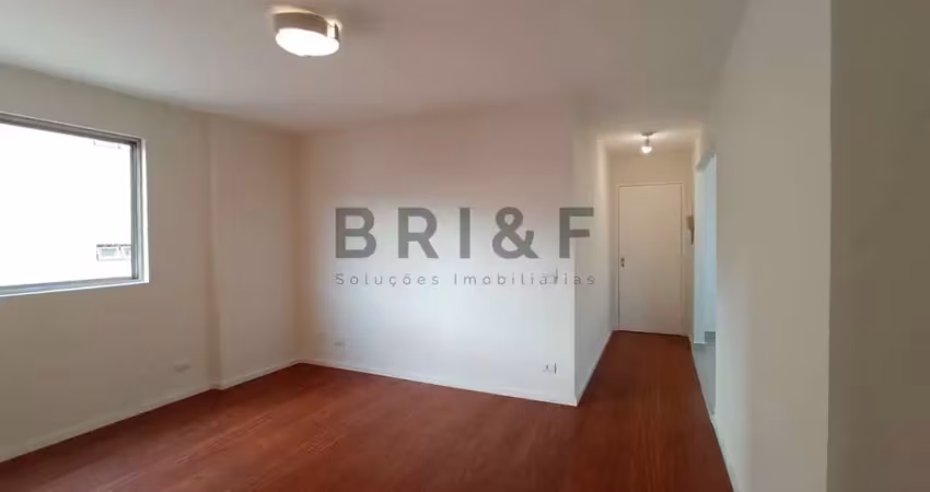 Apartamento para venda ou locação reformado com 2 dormitórios 1 vaga ótima localização na aclimação