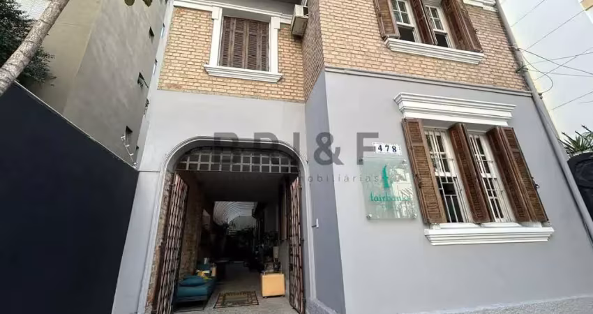 Casa comercial a venda em estilo classico na consolação