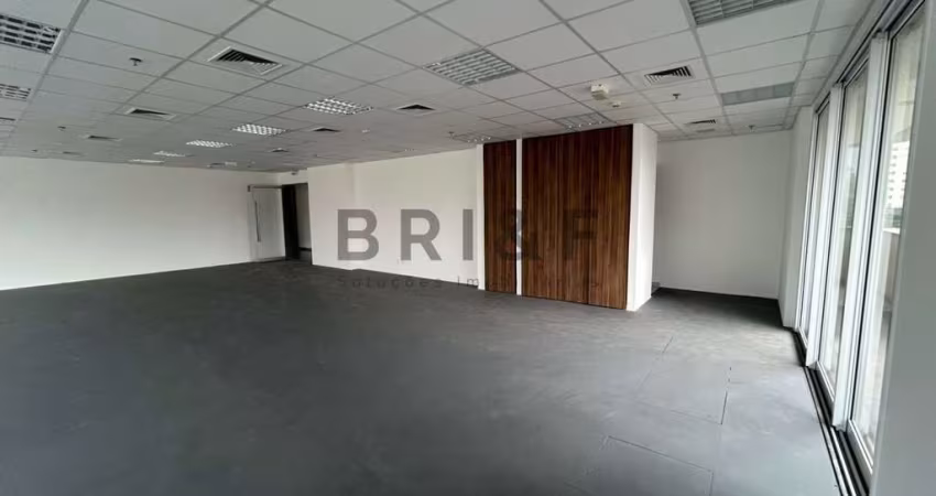 SALA COMERCIAL DUPLEX PARA LOCAÇÃO COM 353M², 10 VAGAS DE GARAGEM NO BROOKLIN, REGIÃO DA BERRINI