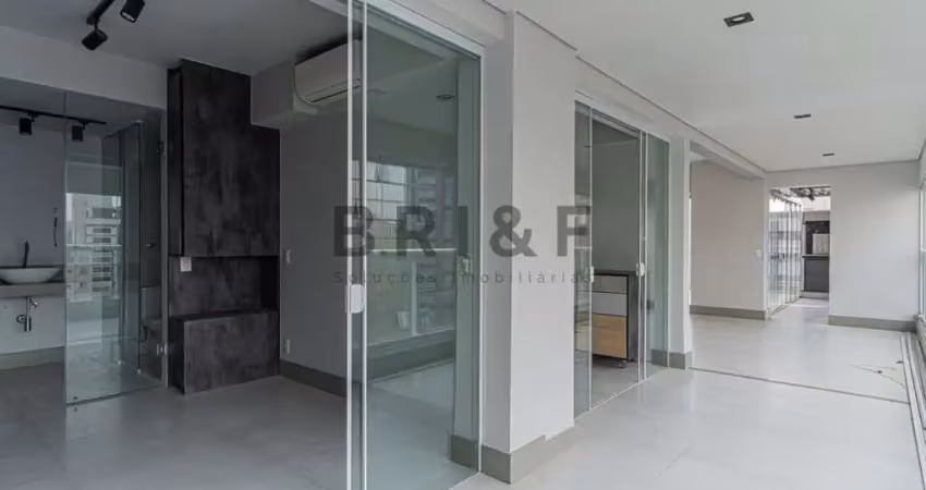 Apartamento a venda com 121m², 2 dormitórios, 2 suítes e 2 vagas em moema