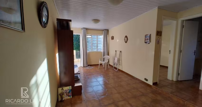 'Oportunidade Única! Propriedade na Vila Guarani - Zona Sul com 3 Casas Independentes e Terreno Amplo de 240m²'