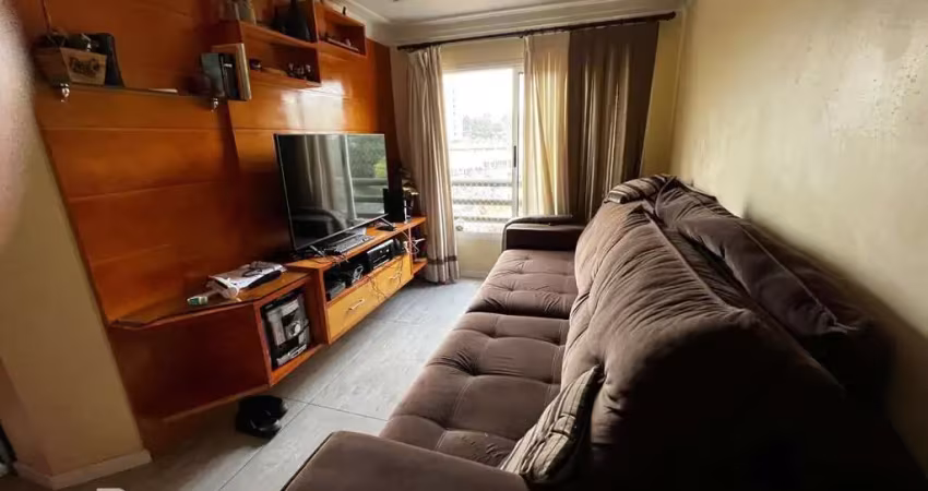 Apartamento com 2 dormitórios sendo uma suíte, 70m² de area util e uma vaga de garagem coberta.