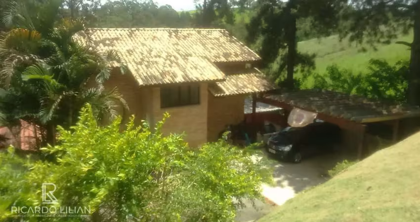 Condominio Colinas de São Fernando - Duas casas em terreno de 600m² - Confira!!!