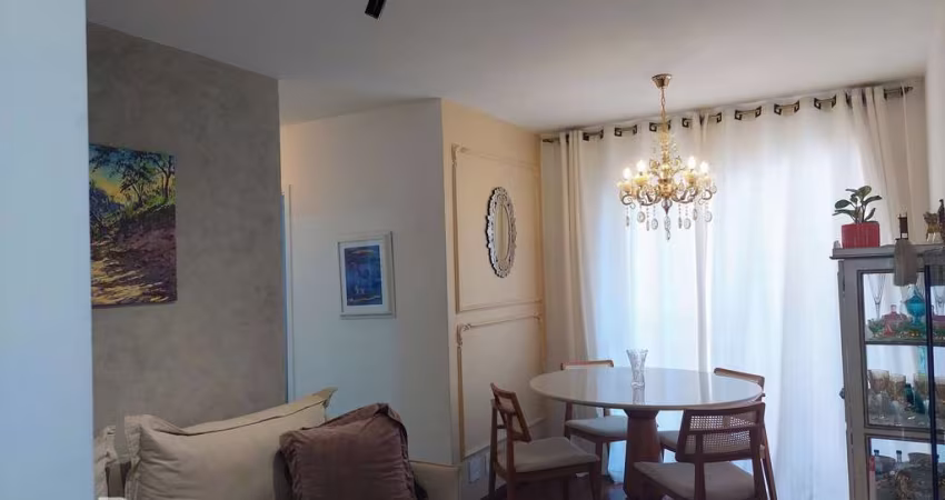 Apartamento com 3 dormitorios sendo uma suite e duas vagas no Cambuci.