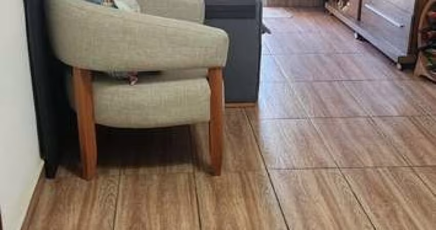 Apartamento com 51m², dois dormitorios e uma vaga localizado a 1800mts do Metro Jabaquara