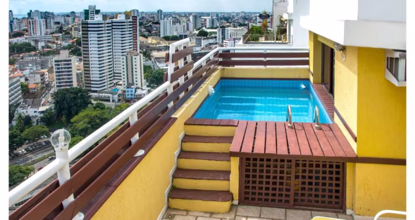 Cobertura - 3 Quartos - 2 Suítes - Armários - 2 Vagas de Garagem