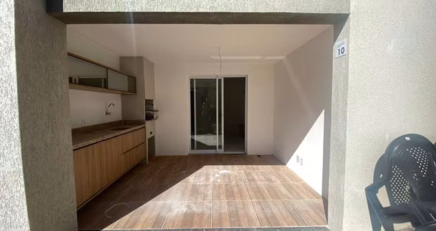 Casa em condomínio à venda em Imbassai, Mata de São João-BA: 2 quartos, 2 suítes, 1 sala, 3 banheiros, 2 vagas, 65m².