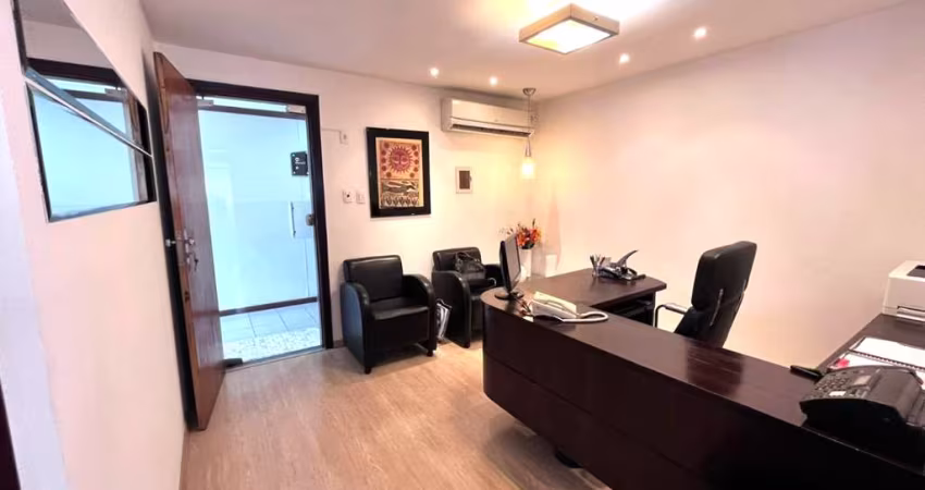 Sala Comercial - 54 m² - 2 Vagas de Garagem