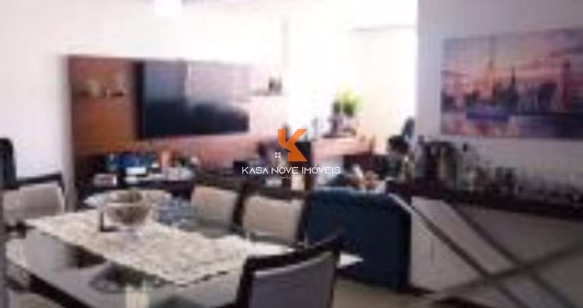 2 Quartos - 85 m² - Varanda - Armários - Quarto de Serviço - 2 Vagas de Garagem
