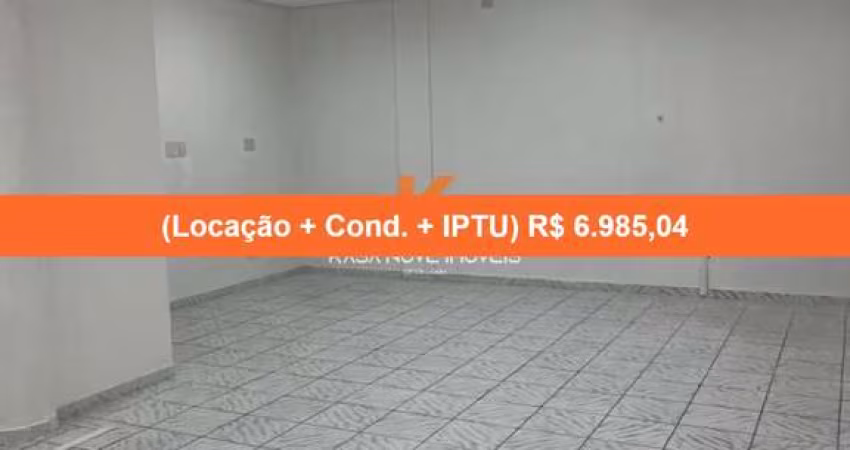 Sala - 180 m² - Banheiros - Copa