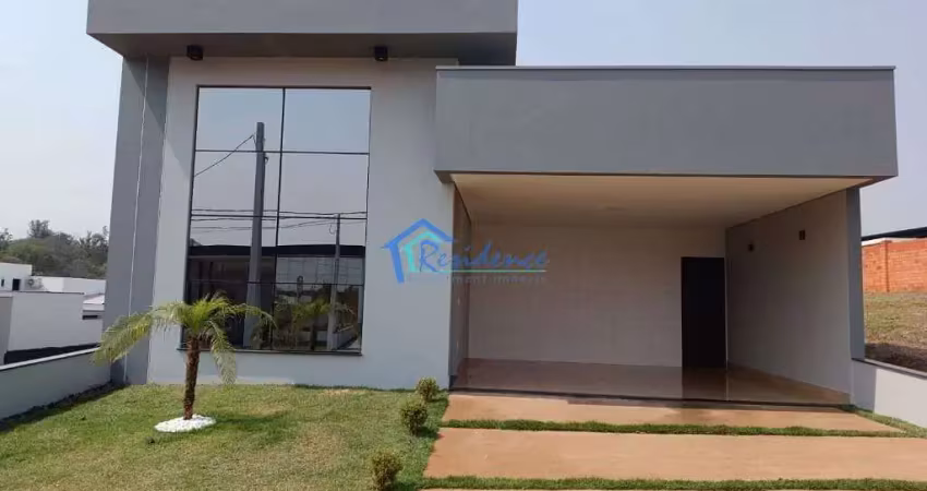 Casa recém construída, dentro do condomínio pra quem busca tranquilidade e conforto.